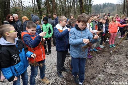 Z zasaditvijo dreves smo uradno odprli kolesarsko povezavo Kamnik–Godič (46)